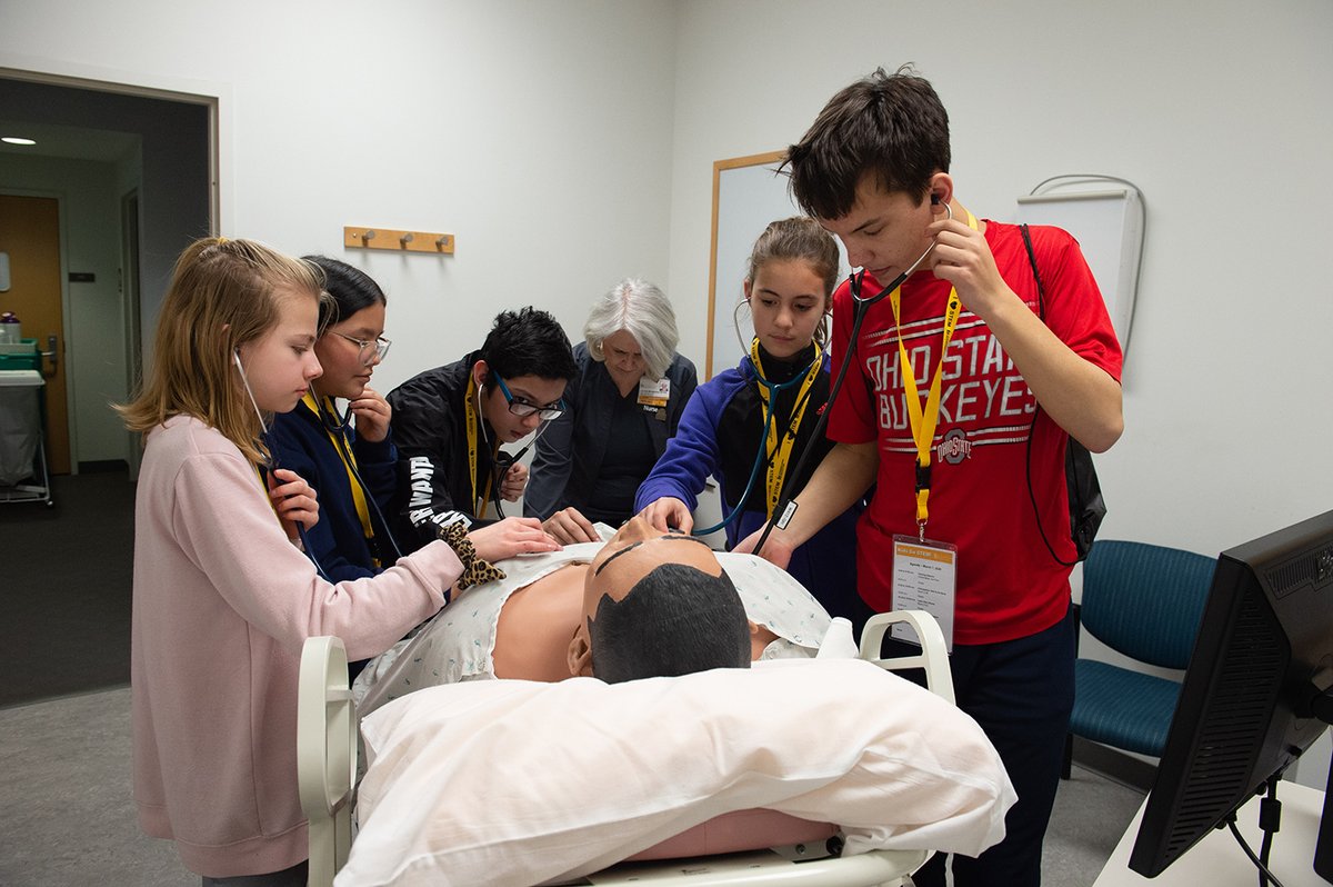IowaMed's tweet photo. Did you know the average human brain weighs 3 pounds? 🧠 Students learned interesting facts like this and much more at Kids Go STEM this past Saturday. #KidsGoSTEM https://t.co/nIGSepySOF