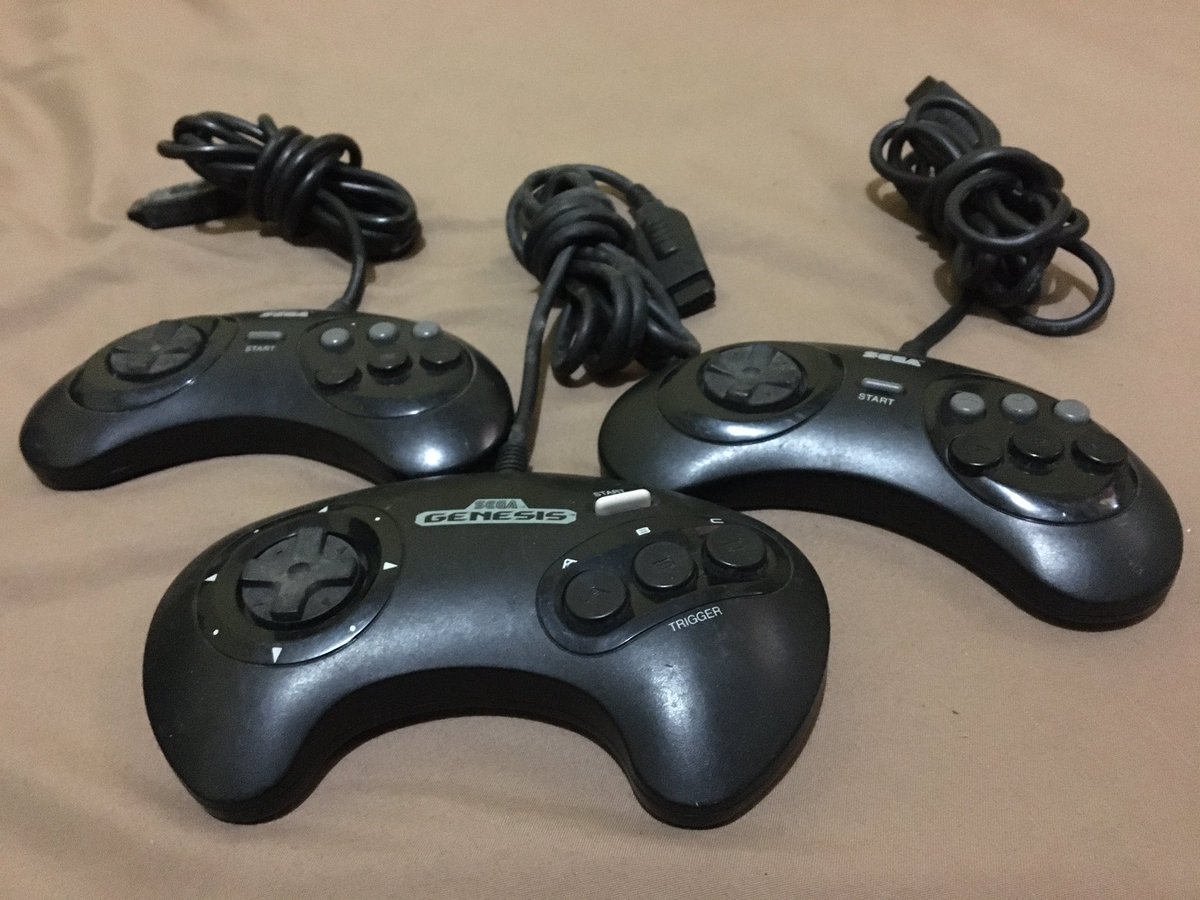 doublebbv's tweet image. Cachivaches #020

#MegaDrive #AvCable #AcAdapter #Controller #6ButtonController #SegaGenesis