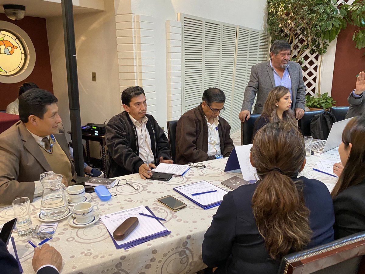 CarreterasBo's tweet photo. #ABCInforma                                        La #ABC participa del Foro Boliviano de la construcción organizado por la #CABOCO. Representantes de la Gerencia Nacional Técnica y Planificación informaron sobre el estado de situación de nuestra entidad y sus proyecciones. https://t.co/epr7RGqn5A