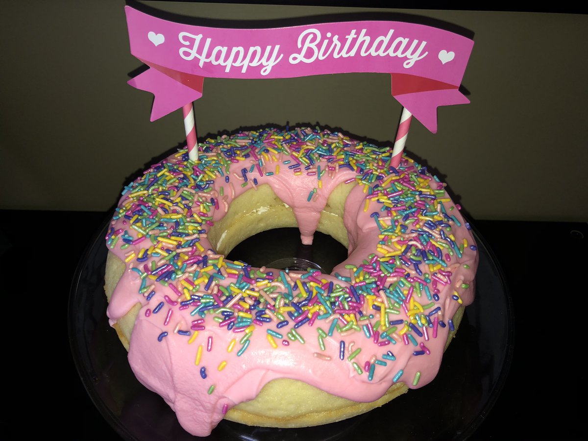 TakeitCakes's tweet photo. A cake of donuts and a giant donut cake is what my little ordered for her bday parties last week 🍩🍩 #donutcake #cakeofdonuts #giantpinkdonut @TheSimpsons #yycbaker #yyccakes #mylittle #thisis11 https://t.co/18bXdu72cc