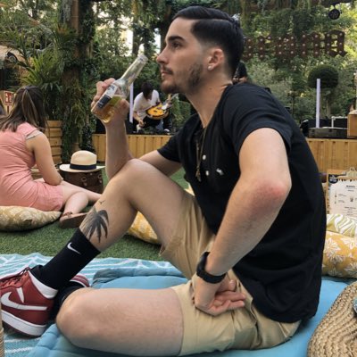 comegnaA's tweet photo. #NuevaFotoDePerfil https://t.co/bmuTUFt52R