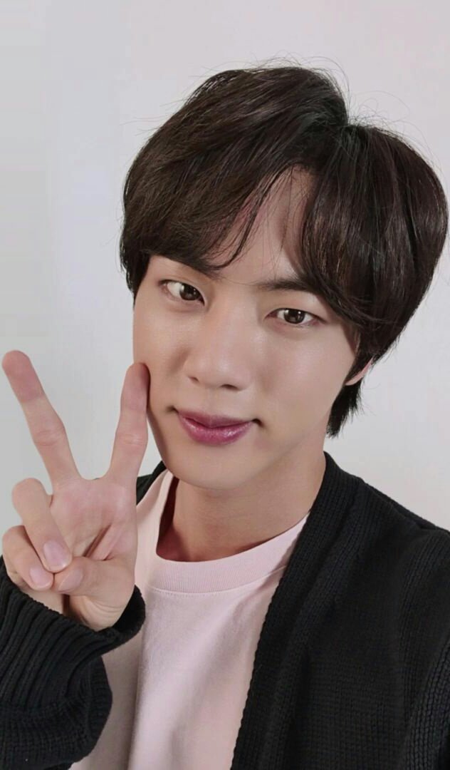 RJSeokjinnie's tweet photo. he's so pretty https://t.co/as41PZZl6F