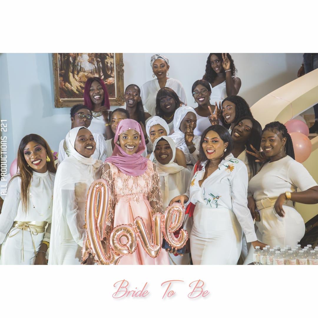 221All's tweet photo. N’hésitez pas à nous contacter pour vos #bride_to_be😊@221All @BangNikita @bathiedrizzy @AlexEteki @Nabyleu @piibouund https://t.co/n1obTg39Gh