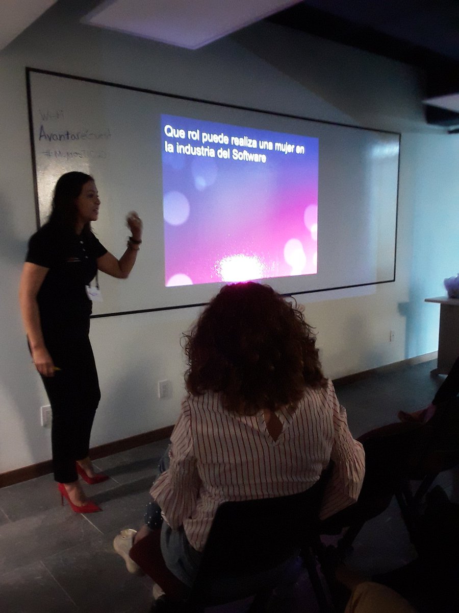 temachtianiMx's tweet photo. ¡Gracias a @CodigoSoftware por su participación en #MujeresTIC20! por las pizzas y por presentarnos a @galygap y @shelyboo, hasta lloramos con una de las presentaciones 👌 https://t.co/UVcrcmyv9f