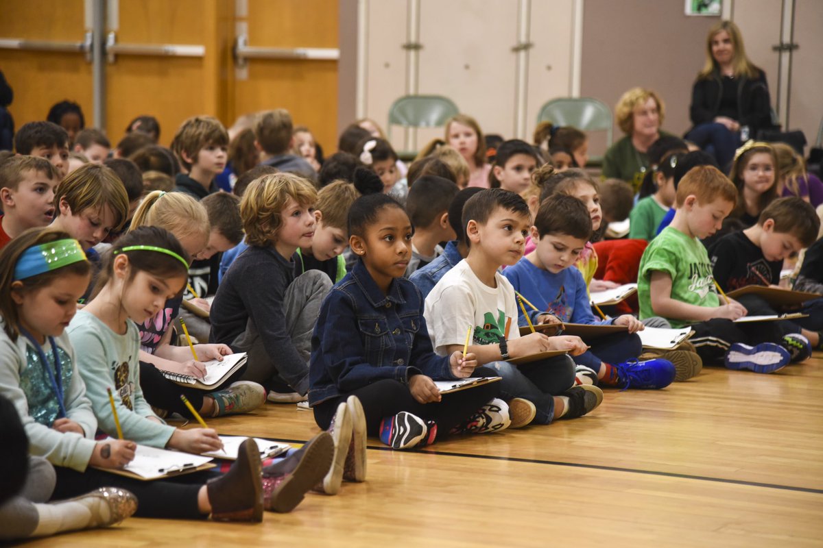 ElmhurstD205's tweet image. Last week, author and illustrator Luke Flowers made visits to @JacksonD205 and @JeffersonD205! Mr. Flowers talked about how he comes up with his ideas, his favorite books he's worked on, and taught students how to draw his signature ninja and unicorn! @lafcreative #igniteD205