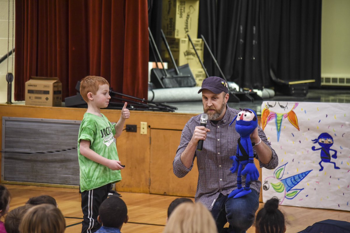 ElmhurstD205's tweet image. Last week, author and illustrator Luke Flowers made visits to @JacksonD205 and @JeffersonD205! Mr. Flowers talked about how he comes up with his ideas, his favorite books he's worked on, and taught students how to draw his signature ninja and unicorn! @lafcreative #igniteD205