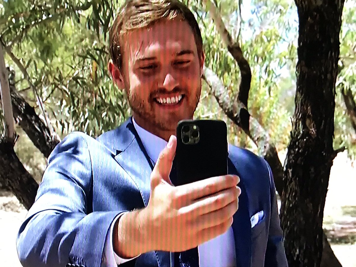 dipied's tweet photo. So many firsts for Peter this season...
1. First engagement
2. First time seeing Hannah since the break up
3. First time holding a cell phone to FaceTime
#awkward #Bachelor #BachelorNation #BachelorFinale #TennisElbow https://t.co/qmEGokG5R2