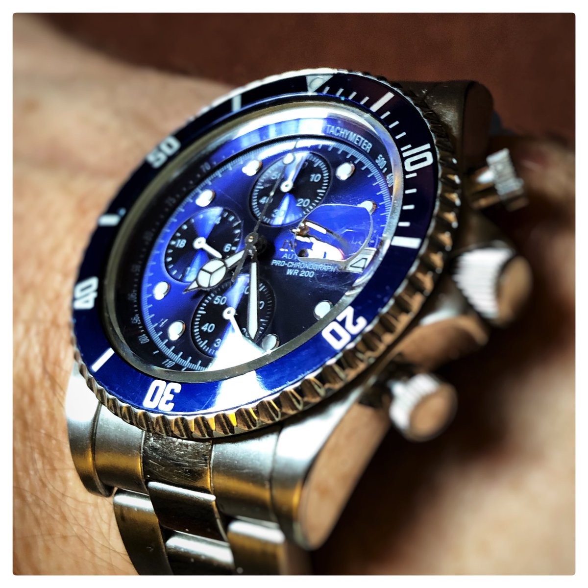 WorldAffordable's tweet photo. Gorgeous Invicta Prodiver, a pretty unique Invicta on account it houses a Citizen BR10 kinetic movement. Unlike many Invicta pieces, this is a classic 39mm example, and a clear homage to the Rolex Submariner #watches #invicta #invictawatch #prodiver #invictaprodiver #homagewatch https://t.co/pZLcTFOzI9