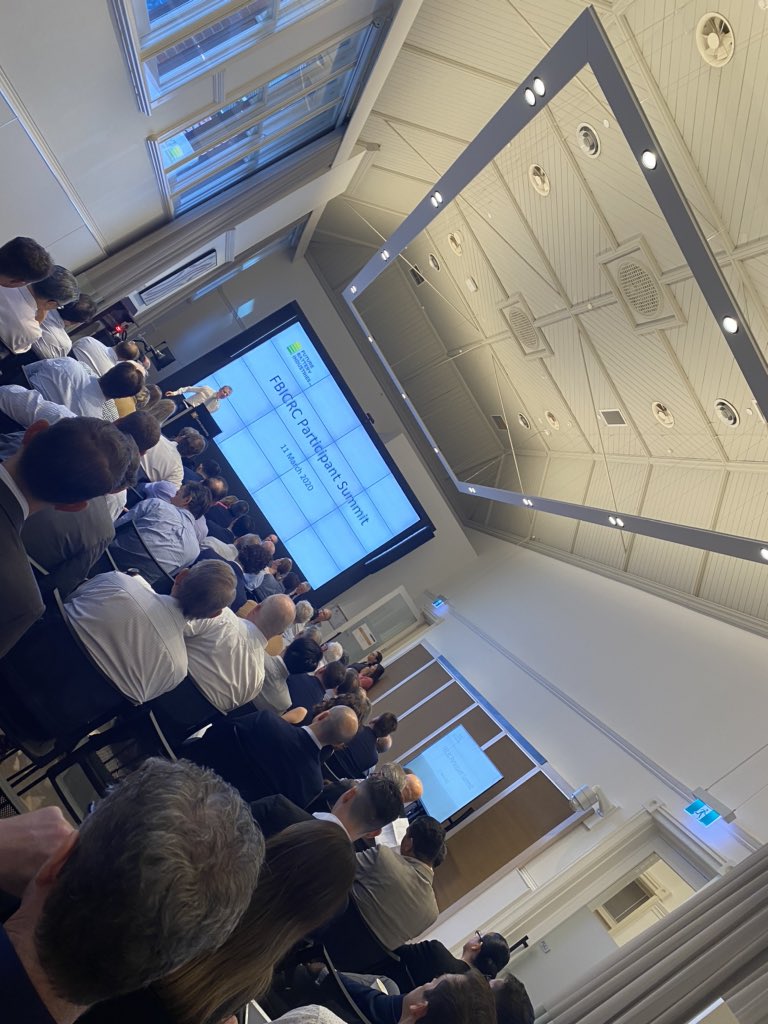 Leanne Kemp【ツ】 tweet media