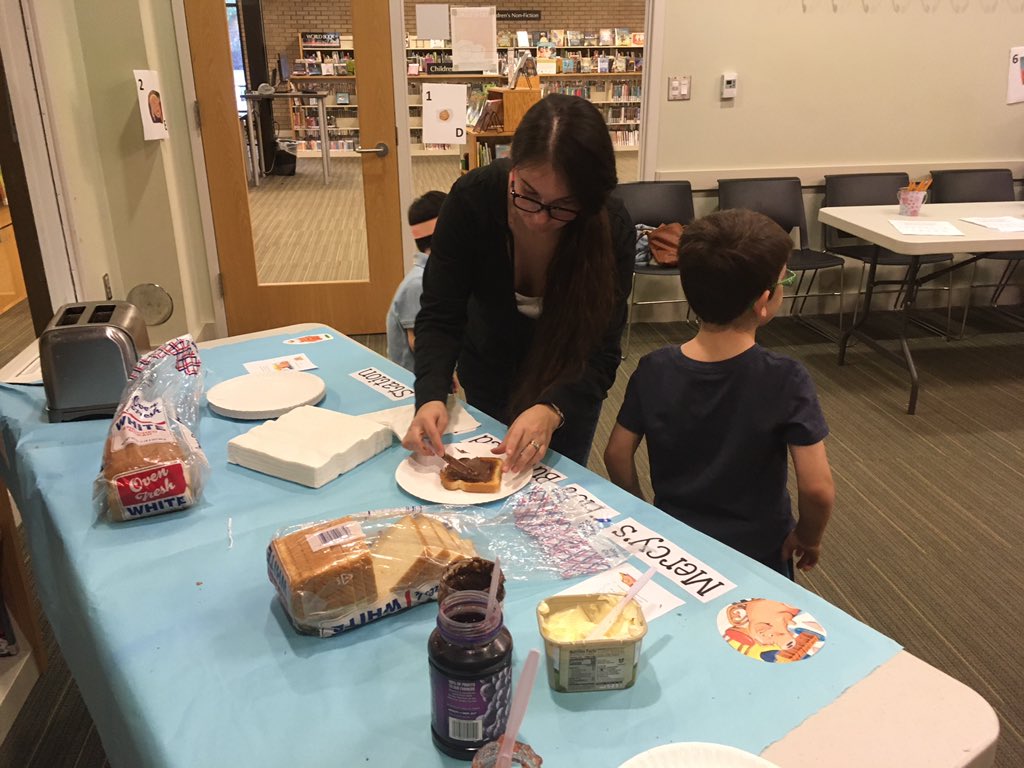 K/1 book club celebrated this quarters selection, “Mercy Watson” at <a href="/wcplonline/">Wake Libraries</a> Richard B Harrison library with pig crafts, a scavenger hunt &amp; a toast making station because “hot buttered toast” is Mercy’s favorite! Thanks to all who came @KateDicamillo <a href="/PowellesPLAY/">Powell Elementary</a> <a href="/PowellPTA/">Powell PTA</a>