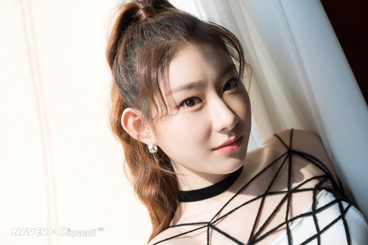 Itzy Dispatch チェリョン 日差しよりも光る 時間が止まった 君だけを見てる 少女の感性 T Co Jyo4mx1t22 채령