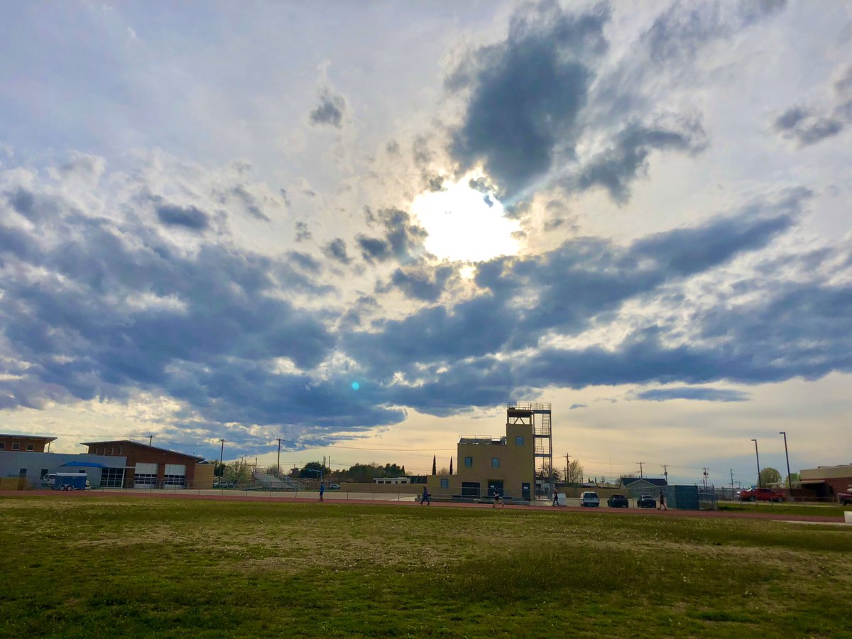 OdessaCollege's tweet photo. Itβs a nice day to be out on the #OCTrack π https://t.co/WqWkEeQAwz