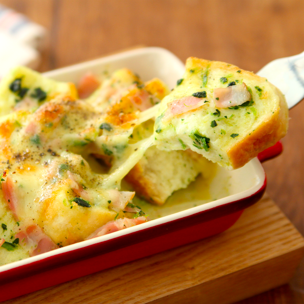 ラク速レシピのゆかり Toroaクリエイティブディレクター 簡単にできて毎日でも食べたくなる味してます メモ 分量は 牛乳1ml ベーコン1枚 チーズ仕立てのほうれん草のポタージュ1袋 6枚切り食パン1枚 ピザ用チーズ10g 黒胡椒適量