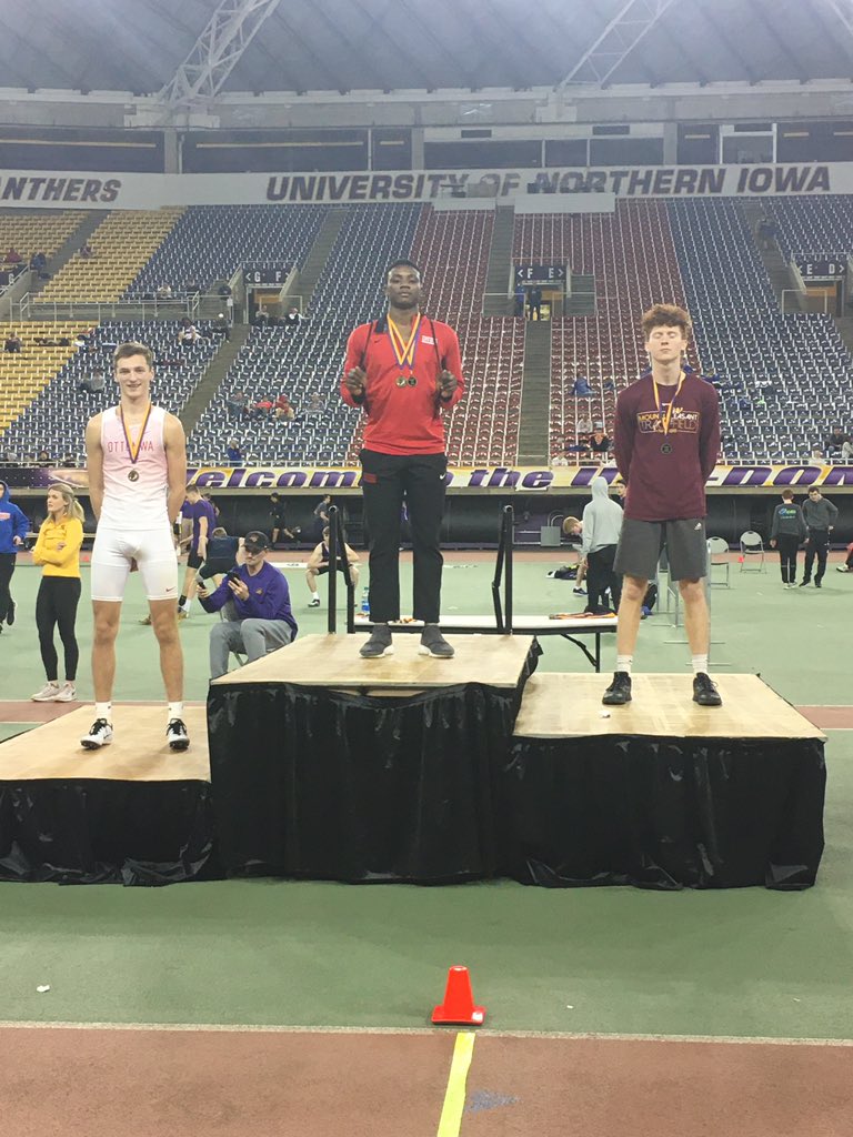 DickinsonRelays's tweet photo. Top 3 in the Long Jump!
🥇Kaleba Jack of City High 23-02.00 🥈Rylan Seberg of Mount Pleasant 🥉Gaitlin Menninga @Ottumwa_TF https://t.co/YBIXkGcO4I