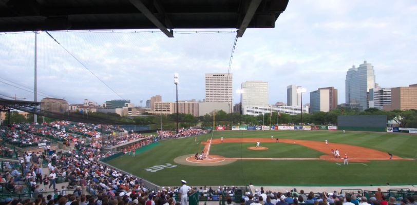 treyclucas12's tweet photo. All Glory to God! Truly blessed to announce my commitment to play baseball at Rice University. I want to thank my family, friends, and coaches for the continuous support! #hootem 🦉 https://t.co/DL1ghSfJEP