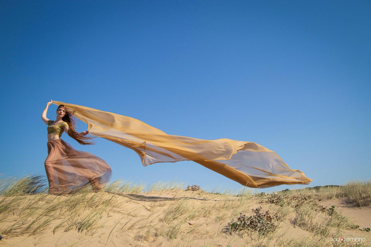 diana_therose's tweet photo. #Model: #DianaRosa
#Photography: #PauloDemétrio
Production: #AnaLuar
MUA: #BeatrizVaz
#modeling #fineart #portrait #amazingportrait #beauty #beautiful #beautifulwoman #classicbeauty #goddess #ethereal #whimsical #romantic #wind #elegant #dancer #preraphaelite #pastel #veildancer https://t.co/6yvLQuTpGe