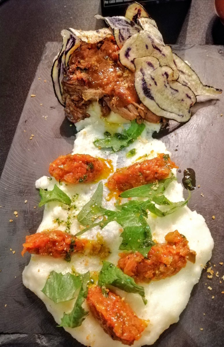 VisceralArauz's tweet photo. Qué decepcionante el menú de #Manqa para el #RestaurantWeek. Por un lado, el cordero tenía más sal que Uyuni😭. Y encima, pecan de evidente falta de creatividad en el tratamiento de las papas en una de las entradas y uno de los platos fuertes. #sadbuttrue "tenemos las imágenes"📷 https://t.co/a26sLMXfyS