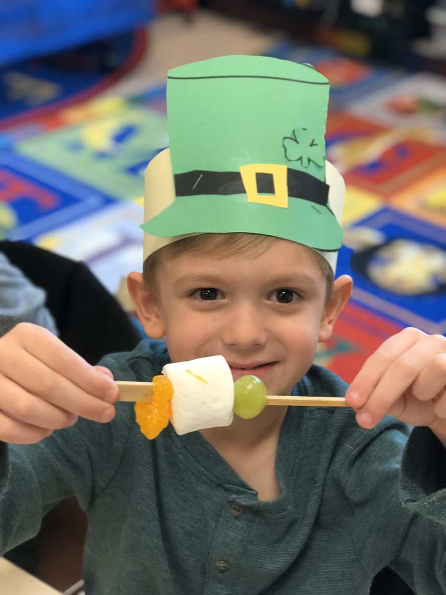 MrsRitterFRSD's tweet photo. So much fun at St. Patrick’s Day Club today!! Thankful to Copper Hill PTO for their support! 🐾💚 https://t.co/iMDn3Z97Zw