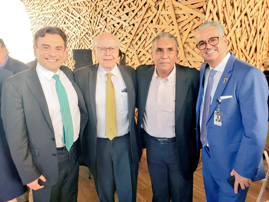 fundacionfind's tweet photo. Trabajando juntos en una nueva Constitución Humanista para Jalisco
@avanterafael @sjrochin @JoseNarroR @manuelmaloMx #JaimeaPerezCalzada #EnriqueMorones #Fundacionfind #PremiosNacionalesDDHH https://t.co/0f0v3kTiOc https://t.co/aO28Ocv1Vt