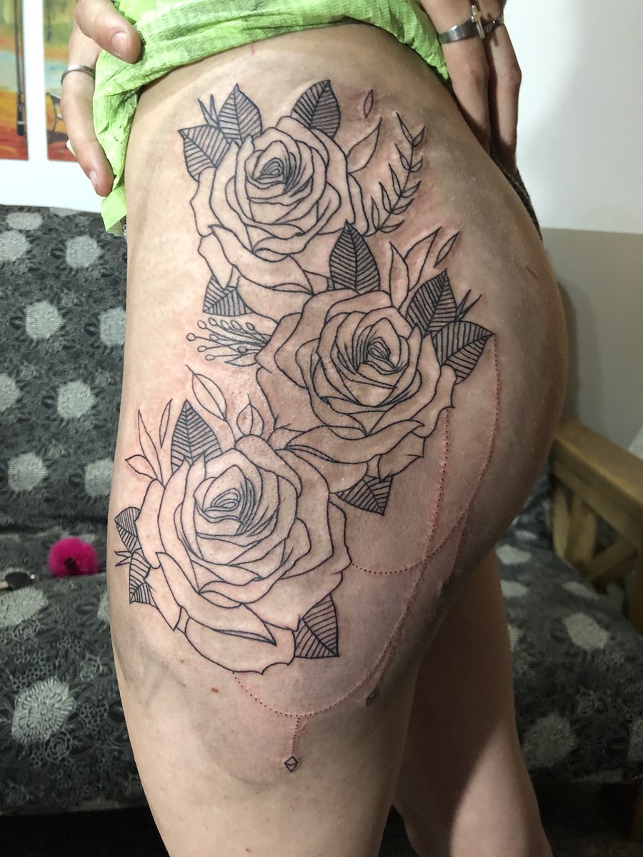 Estifnz's tweet photo. Para el que no sabia, hace un poco más de un año comencé a tatuar, estoy en Banfield, zona sur, mi mínimo son $600, el que pueda darme una mano con un rt o un follow en mi pagina de Instagram me ayudaría muchísimo.
Mi Pág: https://t.co/rzEvfVhIfW

Dejo algunos trabajos, gracias. https://t.co/CrqeiHXvDs