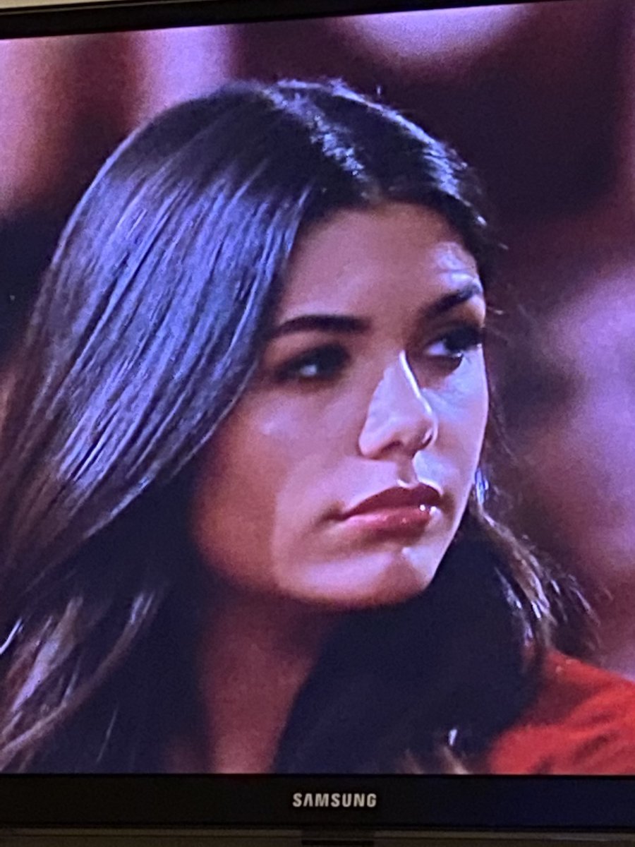 leneweenie's tweet photo. Damn Hannah Ann went from “I wuv u Peter 🥺” to “Fuckin chose your words carefully, bitch boy” #TheBachelor https://t.co/2xla2sEhOH