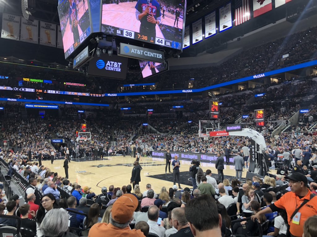 NJCUAthletics's tweet photo. The @NJCUBaseball team enjoying its time in San Antonio. A third of the team and staff are attending the @spurs vs. @dallasmavs game at the @attcenter. #njcubb @d3baseball #d3b https://t.co/DhPHt1VPxW