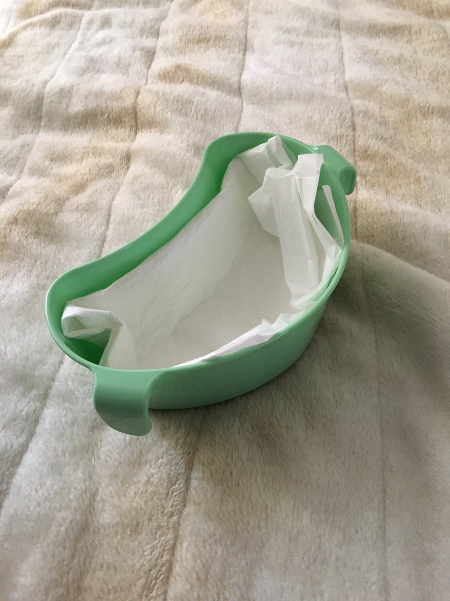 ホントにこれ買ってよかった…
うちの子食べすぎたり咳き込んだりでよく布団の上で吐くから
なぜかこれなら口元に持っていても拒否せずにいてくれる…今のところ…?常に枕元に常備品 
