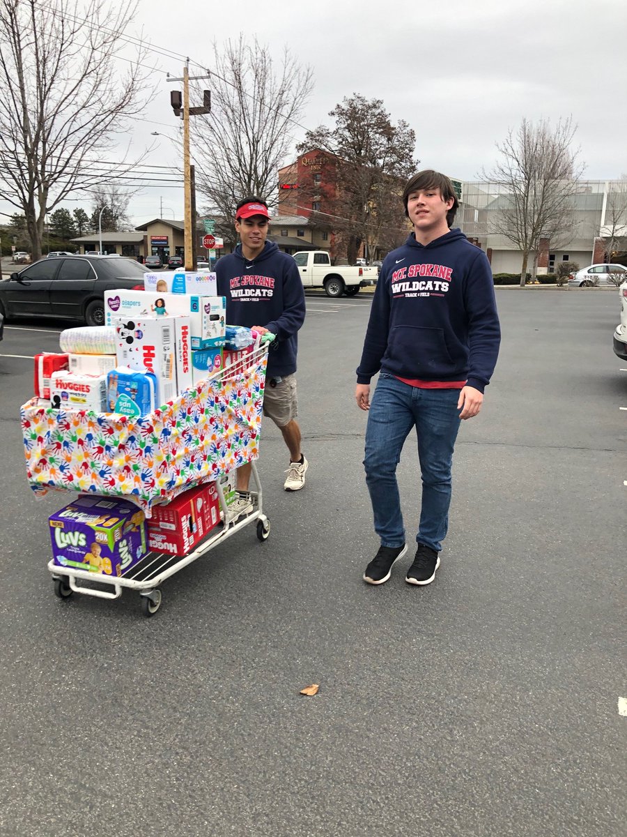 MtSpokaneHS's tweet photo. Over 13,000 diapers delivered to CAPA today!
Well done Senior Class Council!
Thank you, ASB, for all of your help!
#CaringCats https://t.co/LiIJiEWFpn