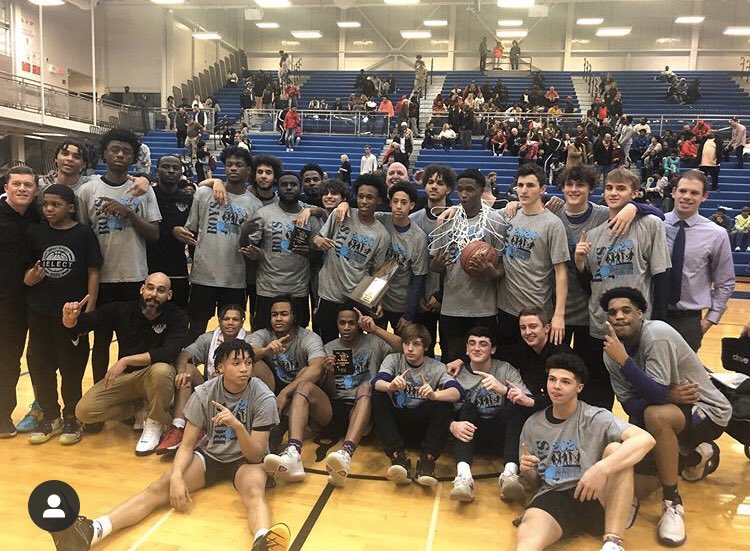 ka1ebglenn's tweet photo. We going to Rupp!!π @MaleHighBBall https://t.co/rDUxwMrBa1
