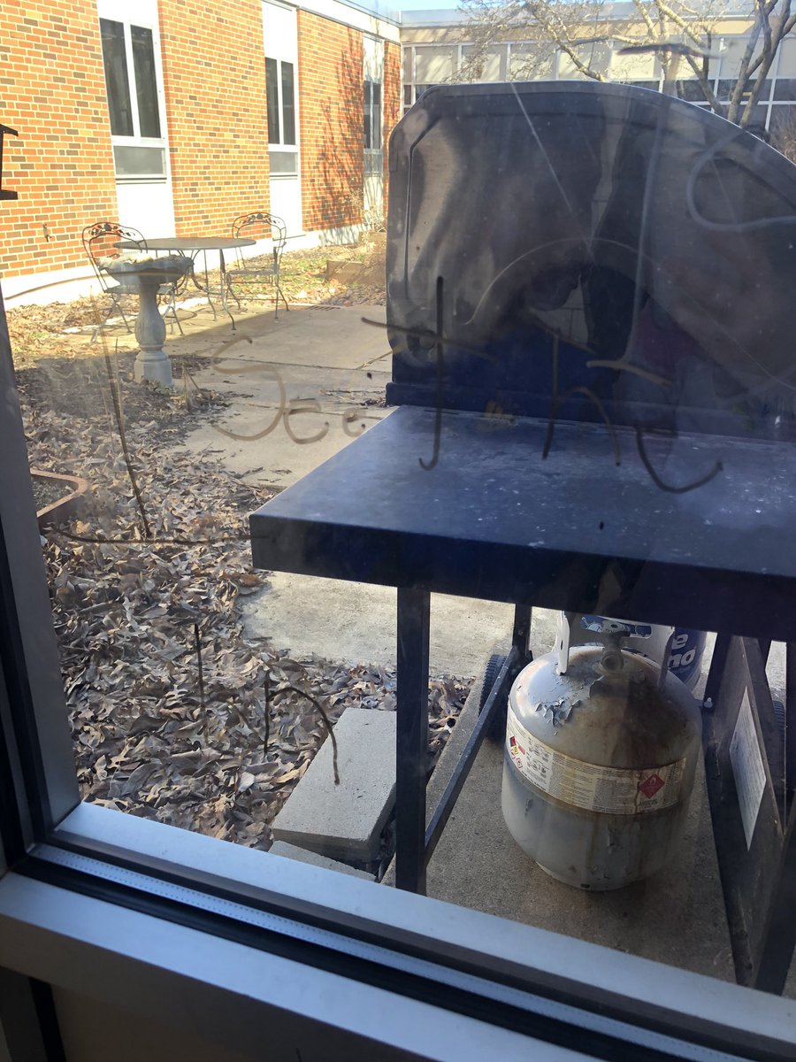 EmmaWEd20's tweet photo. loved working on our sight words on the windows of BRE! We practiced our words and then allowed students to write their “I see” sentences from their observations 😍 writing can be so fun and these kinders LOVED this form of unconventional writing https://t.co/oMjG1LRsD5