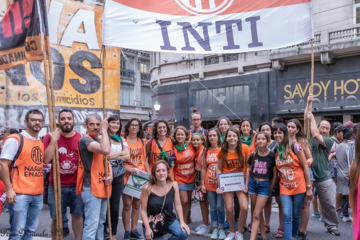 EnacomNaranja's tweet photo. #9M multitudinario reclamo x el aborto legal y contra los femicidios y radio abierta en el @ENACOMArgentina con @majmartinez @LourdesAtalia @Melifbecerra ph @pepemuinelofoto https://t.co/f7NLMgGzBX