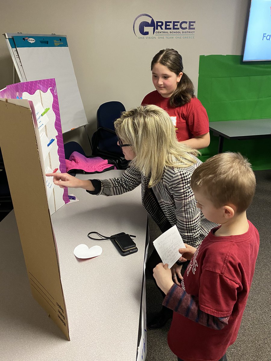 Lori Quinn tweet media