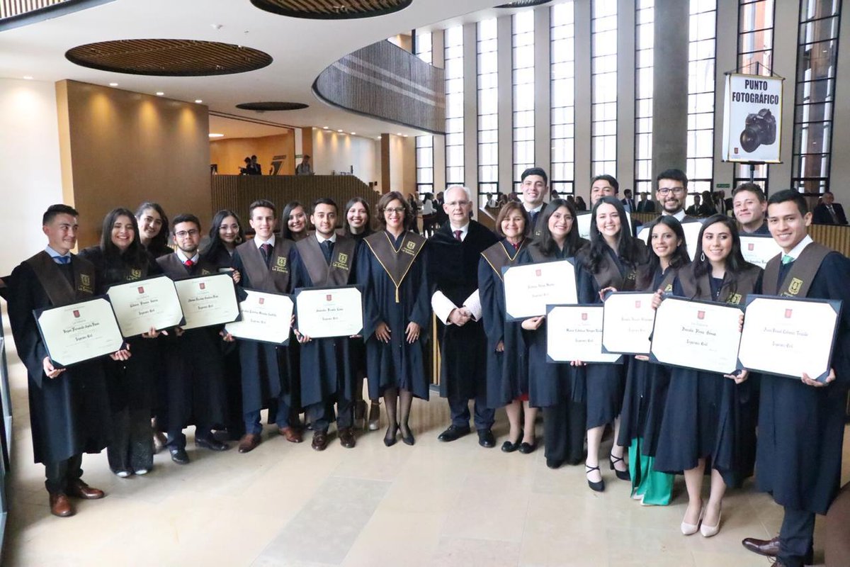 monicapaezm's tweet photo. #clusterconstruccion de @camaracomerbog aplaude primera promoción de 9 ingenieras y 9 ingenieros civiles con visión hacia la innovación, la internacionalización y la sostenibilidad.Felicito @unisabana, @USingenieria y Sandra Jarro líder miembro de nuestra iniciativa.@marcollinas https://t.co/K8dzp6CSvS