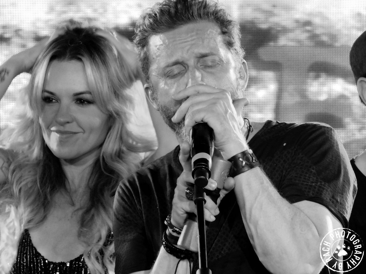 Rachphotos85's tweet photo. Briana Buckmaster and Rob Benedict
Monday Concert
#JIB10 #JIBWEEK2019 https://t.co/5TmUT5jNWG