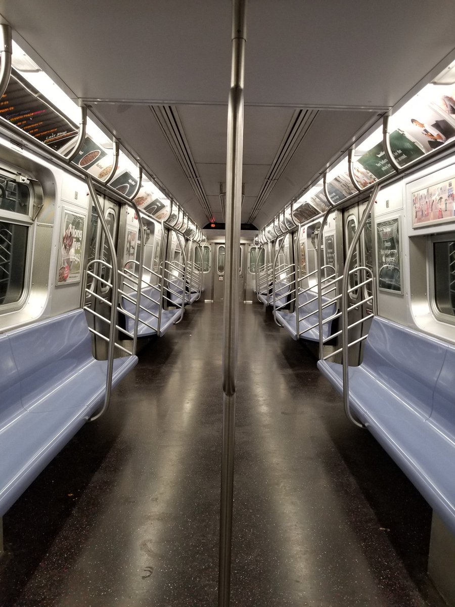mika604's tweet photo. @jangelooff I see what you mean.

#emptycar #subway https://t.co/gxPyyDQHfM