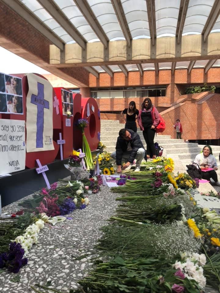 angelmetropoli's tweet photo. Hoy las estudiantes de la #Ibero #CDMX realizaron un homenaje a #NadiaVerónica, quien fue asesinada en el #DiaInternacionalDeLaMujer.
-
#JusticiaParaTodas #JusticiaParaNadia #IberoLeon
📸Tam Nates https://t.co/uB4cF7XQQl
