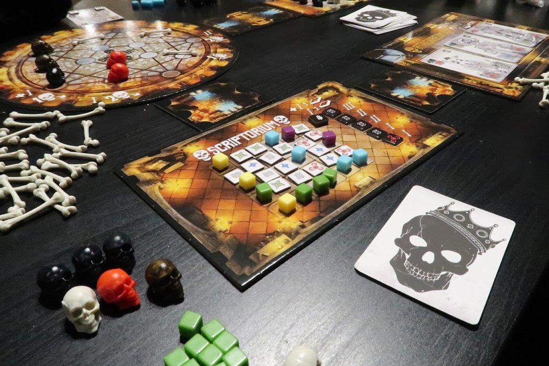 FridayKnightGms's tweet photo. Last weekend we played some #DeadMansCabal - #game about resurrecting the dead to throw the greatest #party! Jon won of course!
Check out our 📸📸📸
#boardgames #tabletopgames #bones #skulls https://t.co/xRDQA9i5uW