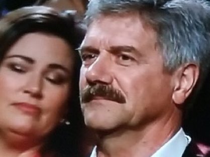 efoster25's tweet image. Blink twice if you need out of a bad relationship #TheBachelor