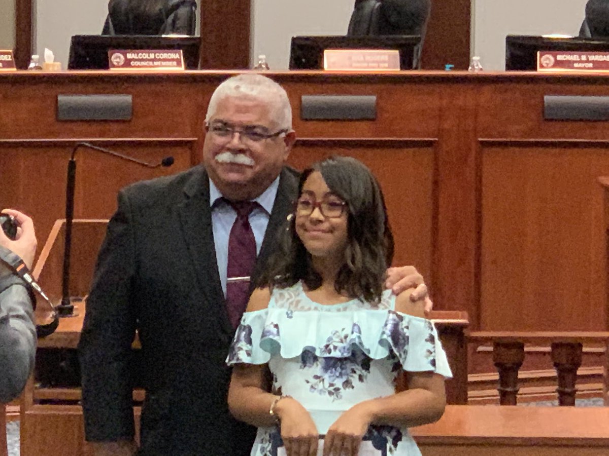 dhenderson_sci's tweet photo. Congratulations to Martha Avila from @OrangeVistaASB, Evelyn Bravo from @vvusdbethune and Candace Cosio from @MayRanch for winning the #GrowPerris #Farm2School Art Contest. Thank you to @PerrisMayor and the @CityofPerris City Council!! @ValVerdeSupt @mark_lenoir https://t.co/dFNeMPeXHl