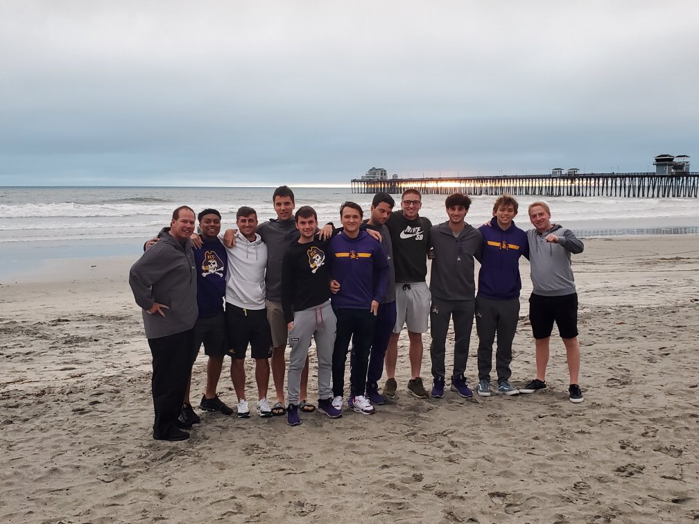 ecutennisM's tweet photo. Pirates in Oceanside, CA https://t.co/q06vJ2DiBQ