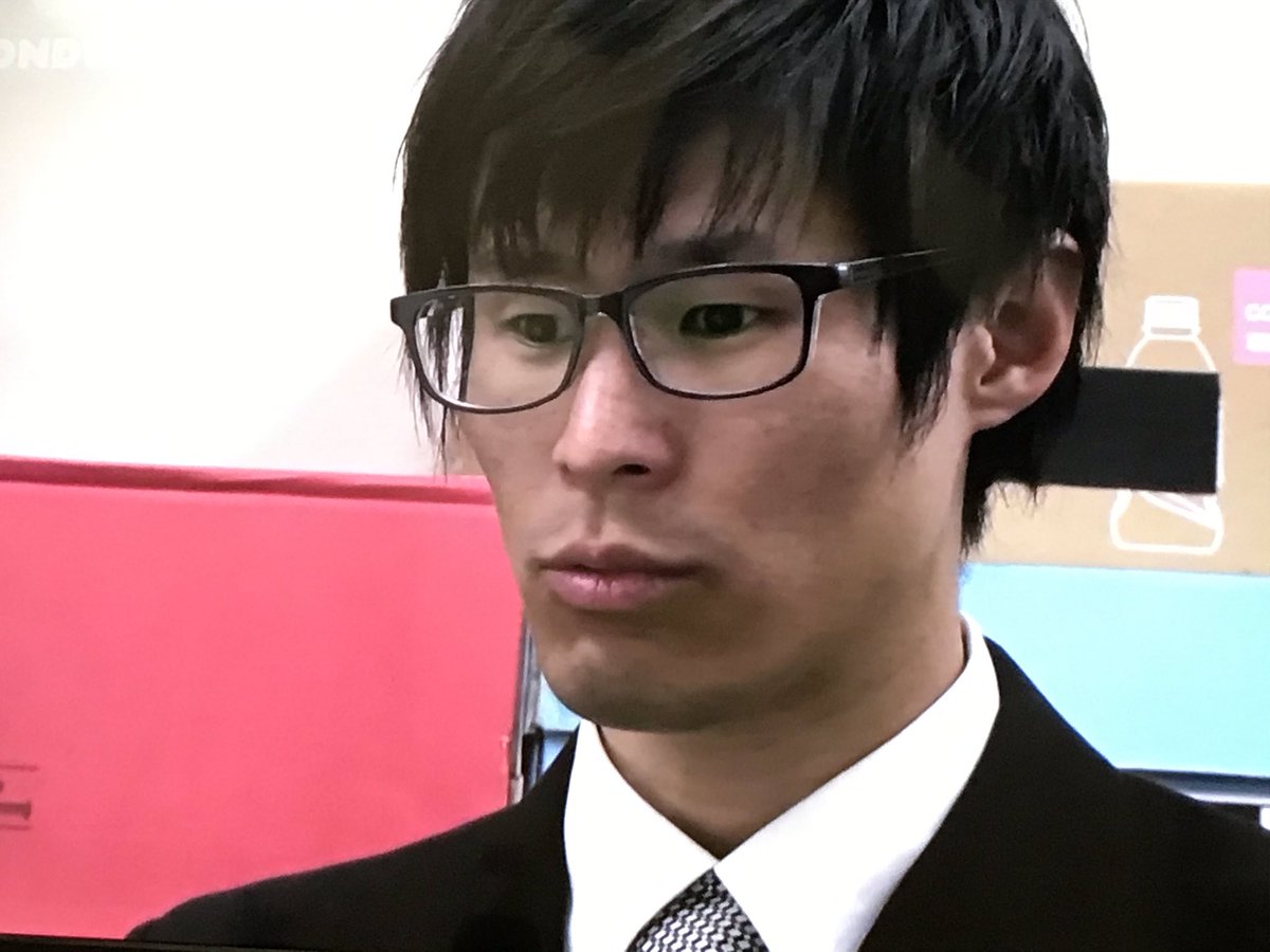 亜城木仁 A K A ロギー 主人公は冴えないサラリーマンの吉男 山ちゃん 仕事では失敗ばかりで会社では上司にドヤされ 楽しみといえば風俗とキャバクラくらい 悲しい男である