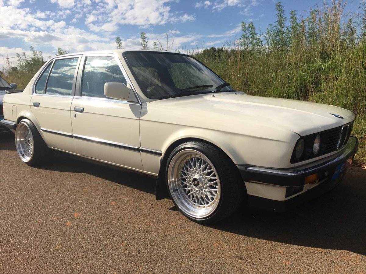 StrictlybmP's tweet photo. Chromie π₯π₯π₯
π @tyrrese.b
@sa_boxisbest
#bmw #bmwclassic #e30 #318i #320i #323i #325i #325ix #m10 #m40 #m20 #m30 #m50 #m52 #m60 #m62 #alpina #bbs #e30coupe #e30convertible #e30Cabriolet #e30touring #e30sedan #bmwe30 #bmwpremiumselection #e30obsession #southafrica #strictlybm https://t.co/3mWhqu9piC