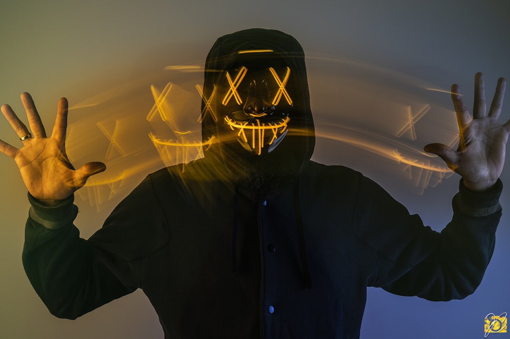 pehyellow's tweet photo. Yellow Mask.
.
.
.
.
.
#portrait #portraitcreative #creative #mask #largeexposure #lightpainting #shootin #sesion #photoshoot #art #photographer #photography #creativephotography #canon #mycanon #canonphotography #retrato #retratocreativo #pic #photogenic #visualart #pehyellow https://t.co/ZI5ryGv9Wx