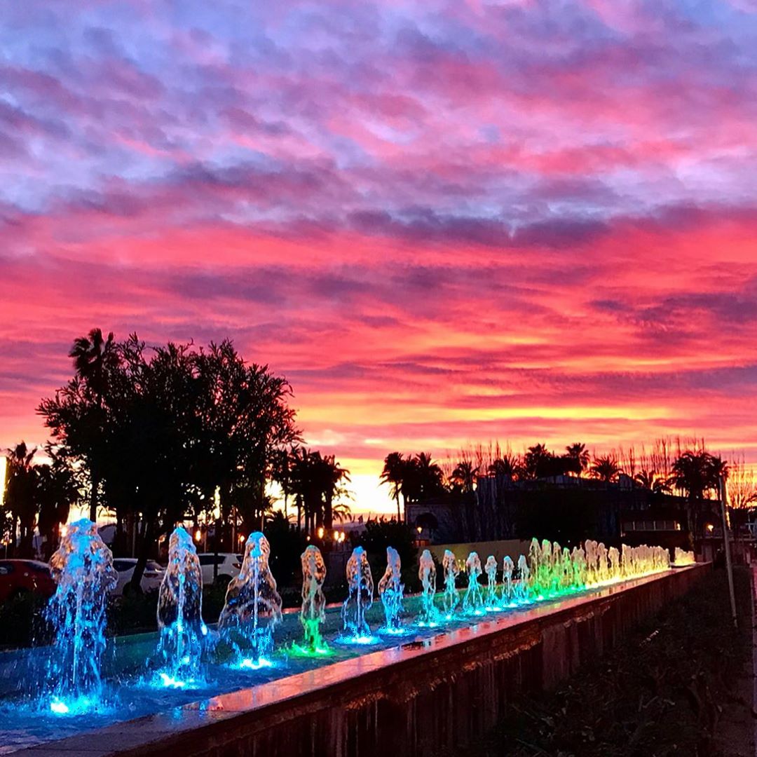 😍 Enamoreu-vos d'una llum senzillament espectacular / Enamoraos de una luz sencillamente espectacular / Fall in love with a simply spectacular kind of light 

📸 p3rik_o @ Instagram 

#Salou #CostaDaurada