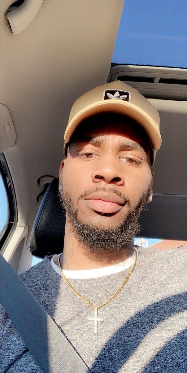 To much sun I fuckin look light skin 😂