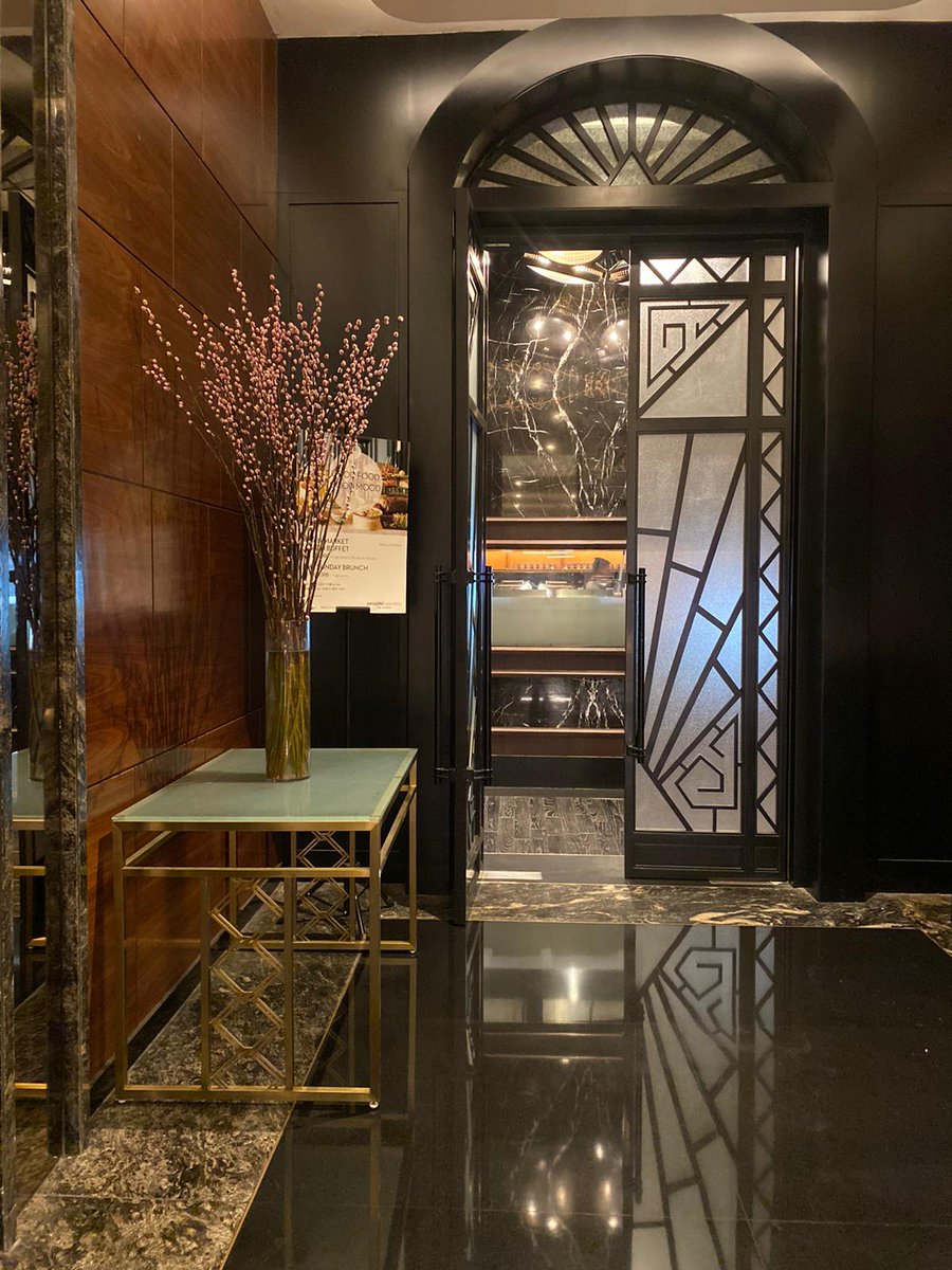 IntiDecor's tweet photo. Our luxury furniture at Ballroom Swissotel Jakarta

https://t.co/fdOKVNvcvp
More info &amp; order:
📞 +62 24 673 5498
📧 sales@chantique-id.com
#Furniture #swissotel #swissôteljakartapikavenue #tabletop #hotelfurniture #outdoorliving #furnituredesign #design #interiordesign #jakarta https://t.co/JtBhpXOf89