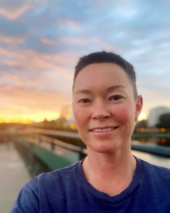 I cannot get over how BEAUTIFUL the sunset was tonight! #fromwhereirun https://t.co/RKCA5KsmcB<a href="/tag/fromwhereirun"class="tags"><span>#fromwhereirun</span></a>