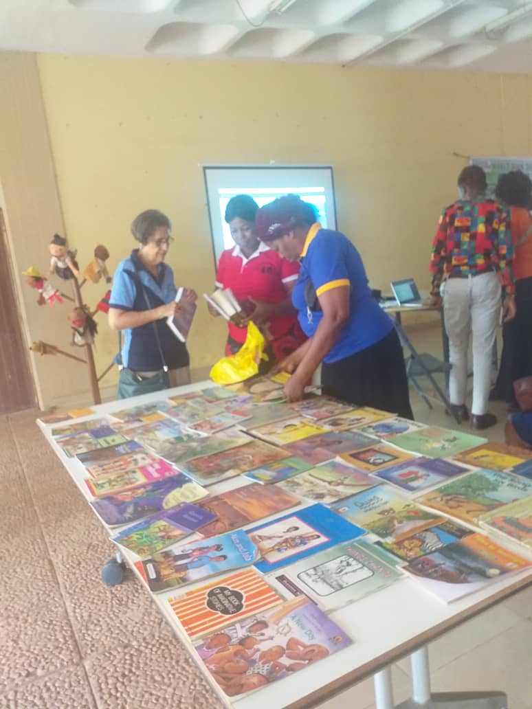 GraceOnyebuchi's tweet photo. Children and play! @The marking of the #World #Book #Day events  #Childrens #Center #UNN @IASLonline @ifyyobim @UNICEF_Nigeria @UNESCO @gracious_uc @libraryunn @Librarygovng @IFLA_Lib4Dev @AADSNGO @alliance4youth https://t.co/OtnL3Q6mPr https://t.co/iLX0nAOA12