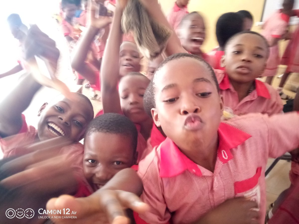 GraceOnyebuchi's tweet photo. Children and play! @The marking of the #World #Book #Day events  #Childrens #Center #UNN @IASLonline @ifyyobim @UNICEF_Nigeria @UNESCO @gracious_uc @libraryunn @Librarygovng @IFLA_Lib4Dev @AADSNGO @alliance4youth https://t.co/OtnL3Q6mPr https://t.co/iLX0nAOA12