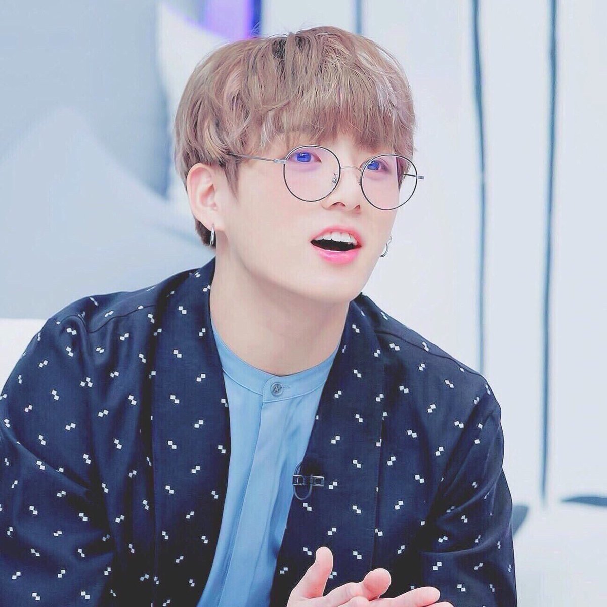 Jungkook_Chonc_'s tweet photo. ☁친구探し☁ 
armyの친구が少ないので😭

✿army

❀05´line

✿グクペン
   
❀同 ◉     他 ◉

✿ヨジャ、ナムジャ関係なく猛烈に絡みたい ✿ᵕ̈*

#ARMYと繋がりたい #armyさんと猛烈に絡みたいのでRTしてくれた方フォローします #ジョングク #ARMY #JK #친구 #BTS #MAP_OF_THE_SOUL_7 https://t.co/zztJBD4t0L